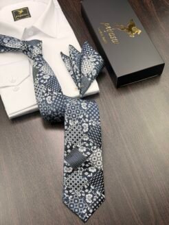 12- ‪‬ silver & Navy Bloom Royale Premium Turkish Tie Set 7.5 cm

Includes Matching Pocket Square & Luxury Gift Box